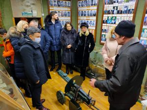 Правительство Астраханской области, совместно с руководством Икрянинского района посетили музей Боевой славы сводного поискового отряда «Сармат»